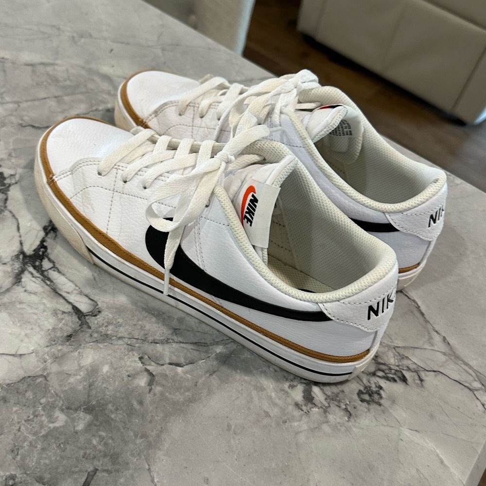 Nike Court legacy sneakers GUC (men’s 8)